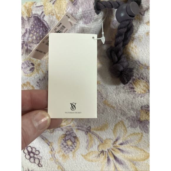 Victorias Secret 2-In-1 Towel Backpack Convertible Style Foral Logo NWT One Size - Picture 11 of 13